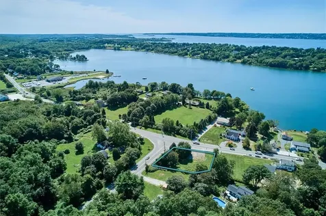 2388 Main Road Tiverton RI 02878