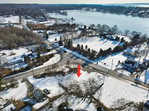 2388 Main Road Tiverton RI 02878