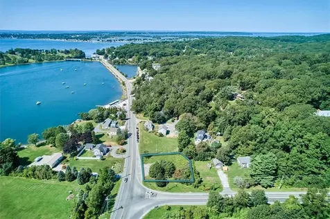 2388 Main Road Tiverton RI 02878