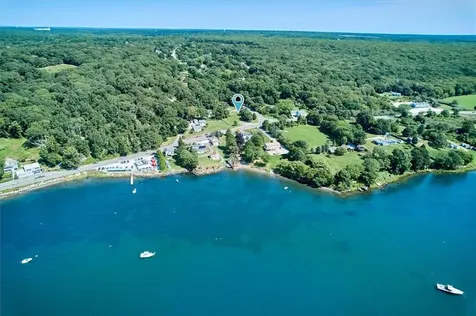 2388 Main Road Tiverton RI 02878