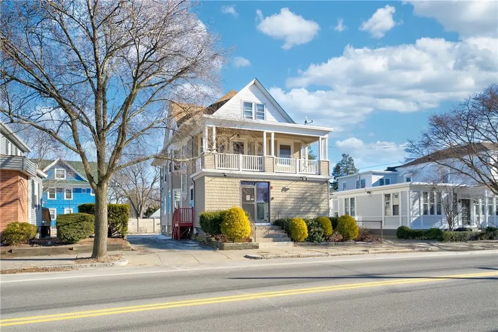 1594 1596 Broad Street Cranston RI 02905