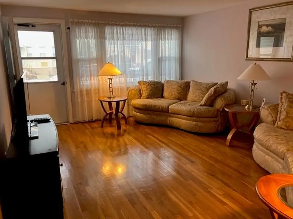 218 Glenwood Avenue Pawtucket RI 02860