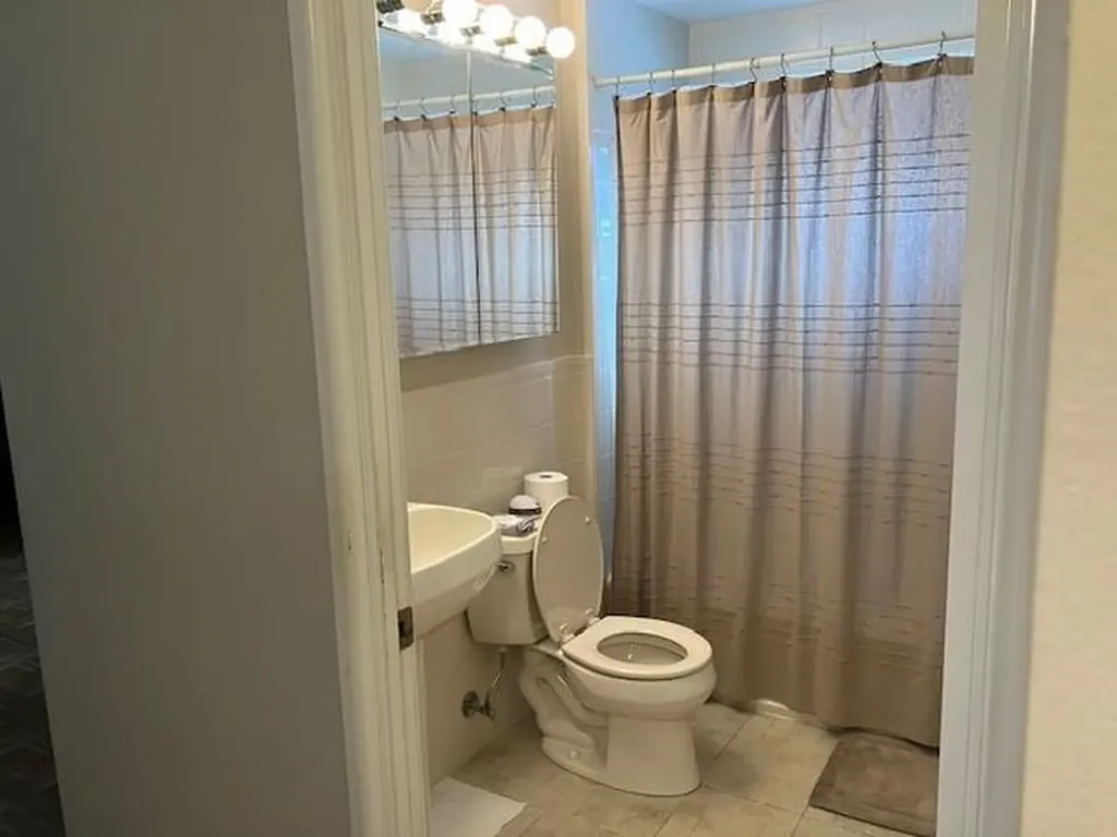 218 Glenwood Avenue Pawtucket RI 02860