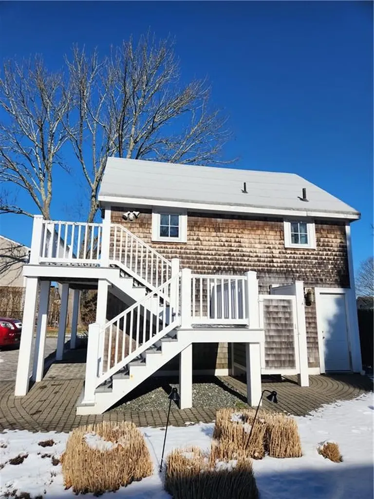8 A Atlantic Avenue Narragansett RI 02882