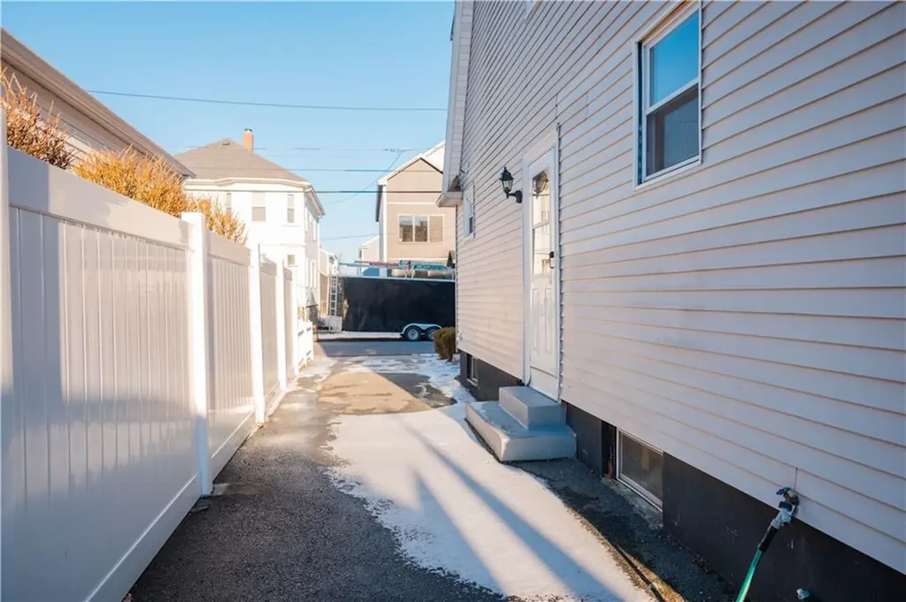 174 Salina Street Providence RI 02908