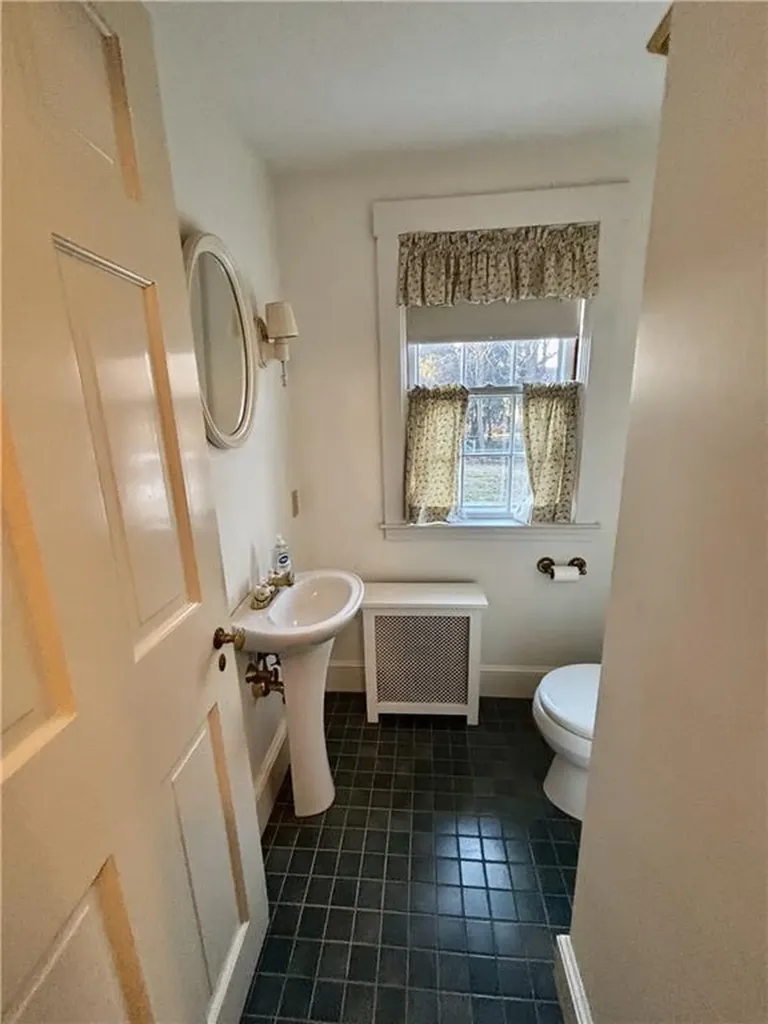 341 Spring Green Road Warwick RI 02888
