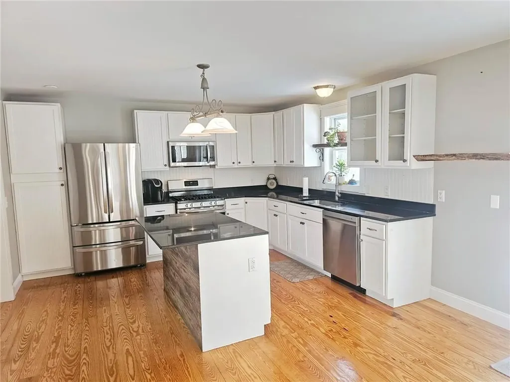 171 Stubtown Road Hopkinton RI 02833