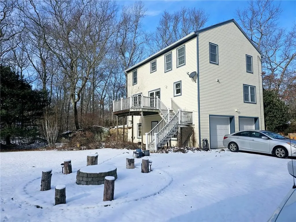 171 Stubtown Road Hopkinton RI 02833