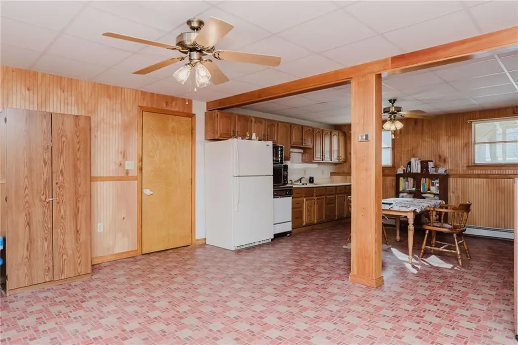 121 Kenyon Road Tiverton RI 02878