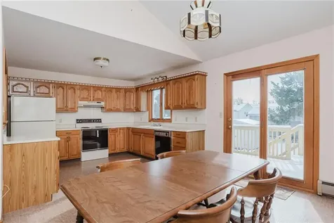 121 Kenyon Road Tiverton RI 02878