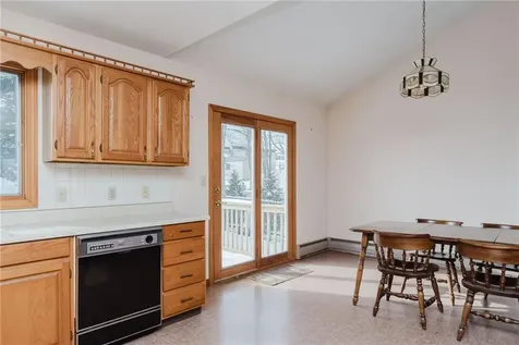 121 Kenyon Road Tiverton RI 02878