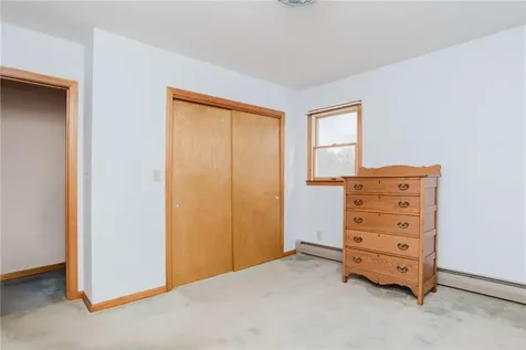 121 Kenyon Road Tiverton RI 02878