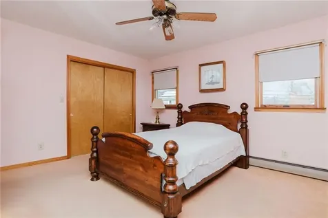 121 Kenyon Road Tiverton RI 02878