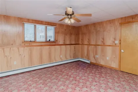 121 Kenyon Road Tiverton RI 02878