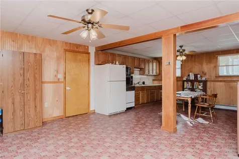 121 Kenyon Road Tiverton RI 02878