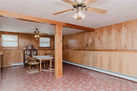 121 Kenyon Road Tiverton RI 02878