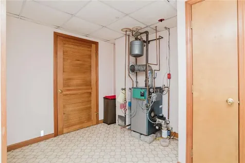 121 Kenyon Road Tiverton RI 02878