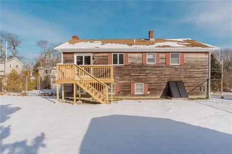 121 Kenyon Road Tiverton RI 02878