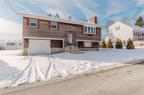 121 Kenyon Road Tiverton RI 02878