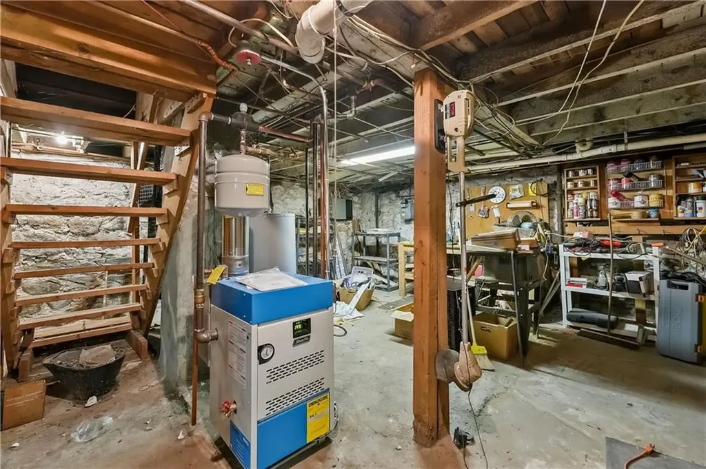 96 Columbus Avenue Pawtucket RI 02860