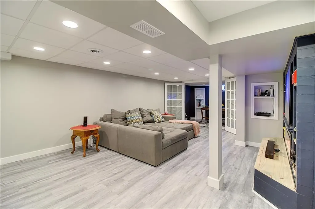 60 Sleepy Hollow Drive Cumberland RI 02864