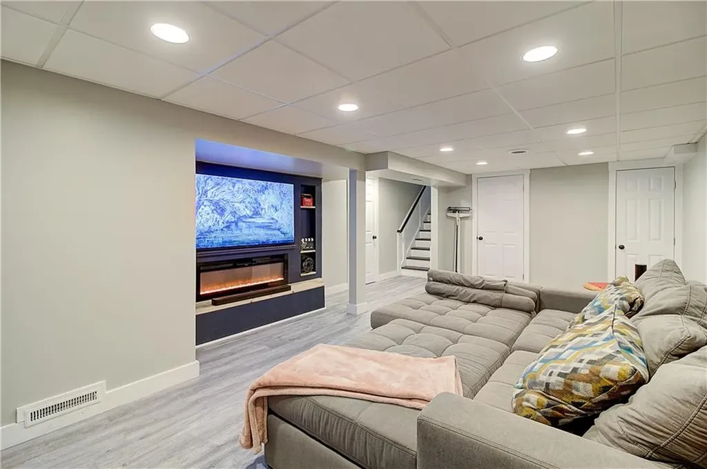 60 Sleepy Hollow Drive Cumberland RI 02864