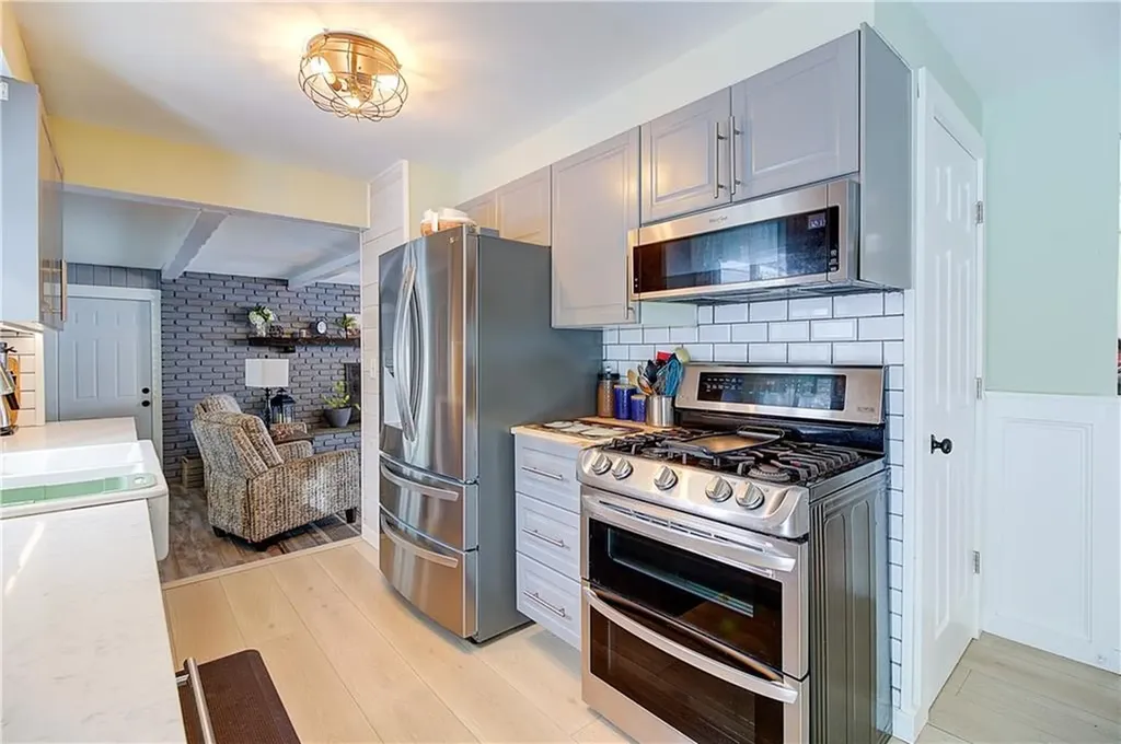 60 Sleepy Hollow Drive Cumberland RI 02864