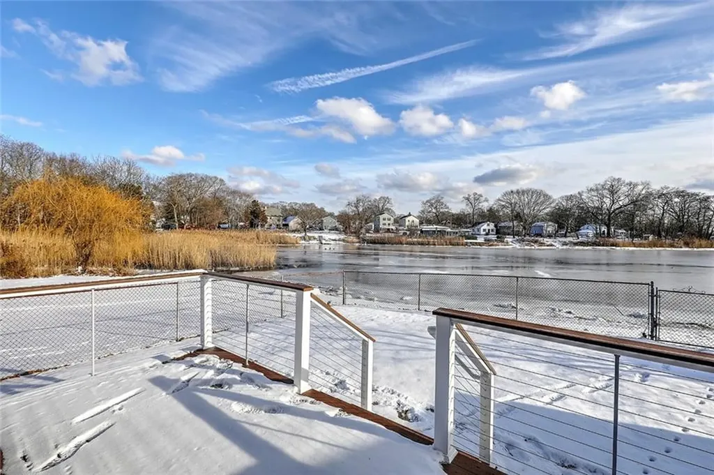 62 Hermit Drive Warwick RI 02889