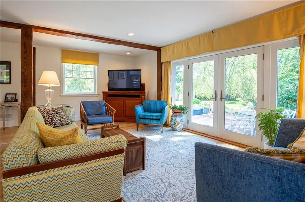 162 Rhode Island Avenue Newport RI 02840