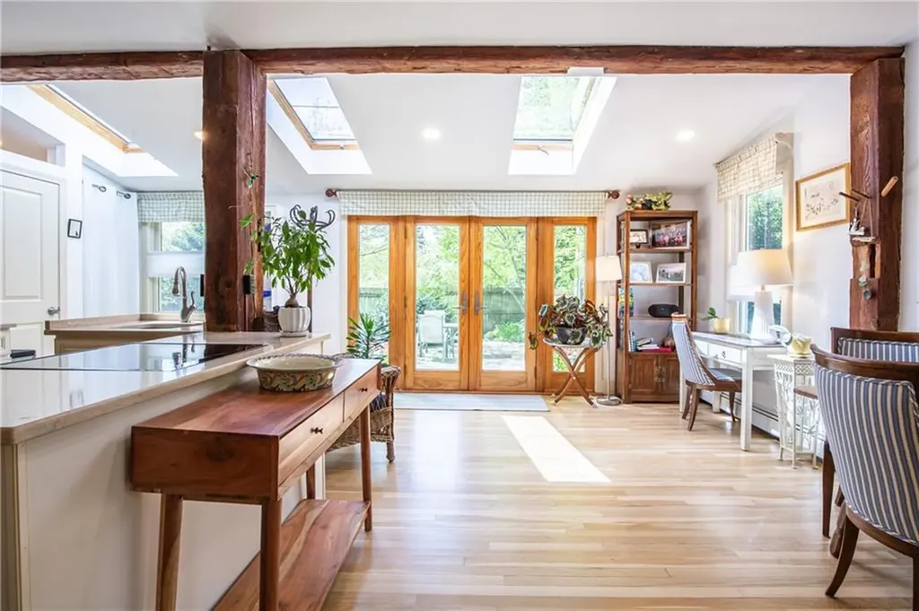 162 Rhode Island Avenue Newport RI 02840