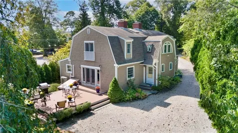 162 Rhode Island Avenue Newport RI 02840