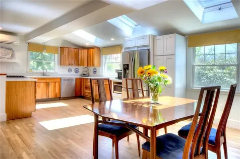 162 Rhode Island Avenue Newport RI 02840