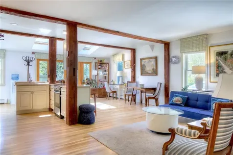 162 Rhode Island Avenue Newport RI 02840