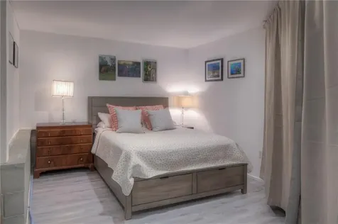 162 Rhode Island Avenue Newport RI 02840