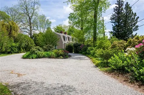 162 Rhode Island Avenue Newport RI 02840