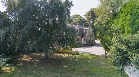 162 Rhode Island Avenue Newport RI 02840