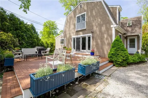 162 Rhode Island Avenue Newport RI 02840