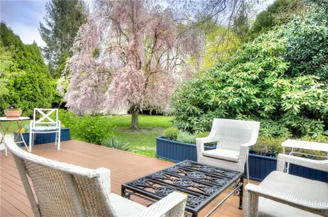 162 Rhode Island Avenue Newport RI 02840