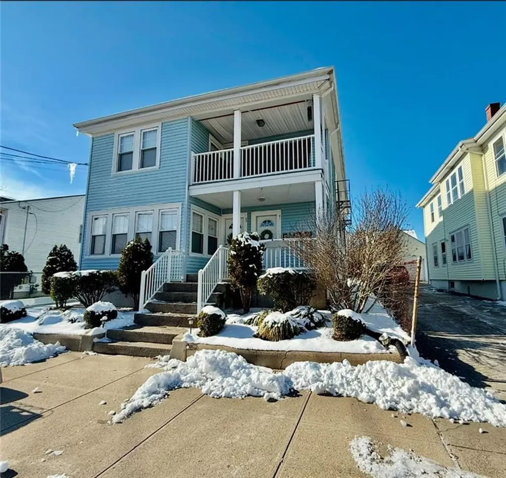 81 83 Young Street Pawtucket RI 02860