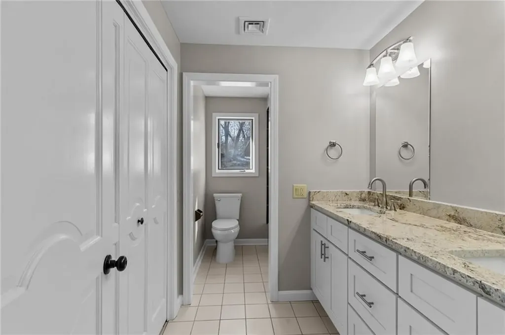 66 Kimberly Lane Cranston RI 02921