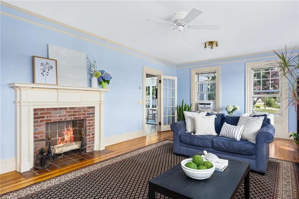 133 New Meadow Road Barrington RI 02806