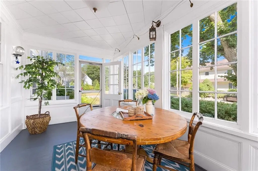 133 New Meadow Road Barrington RI 02806