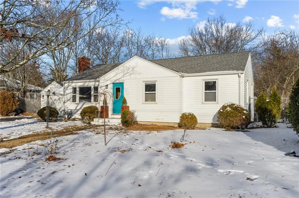 40 Missouri Drive Warwick RI 02886