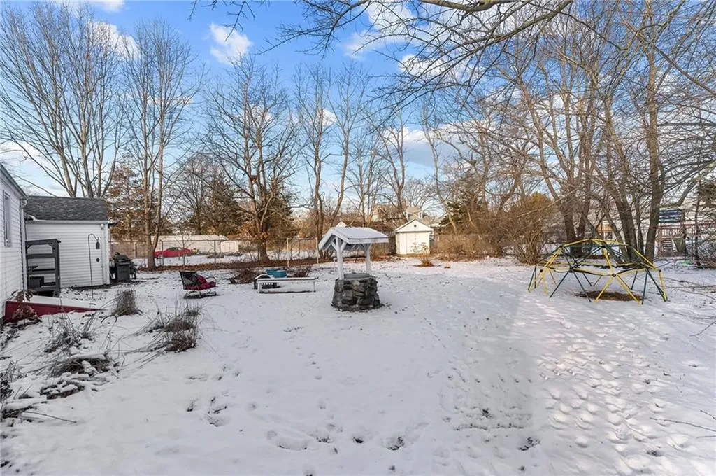 40 Missouri Drive Warwick RI 02886