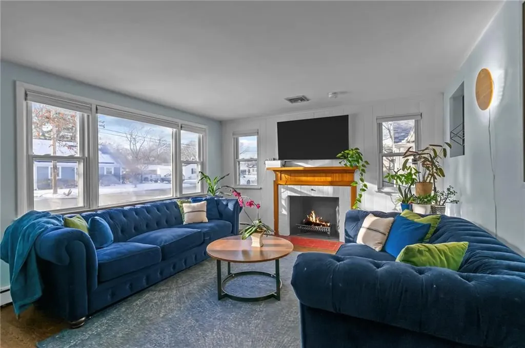 40 Missouri Drive Warwick RI 02886