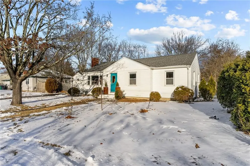 40 Missouri Drive Warwick RI 02886