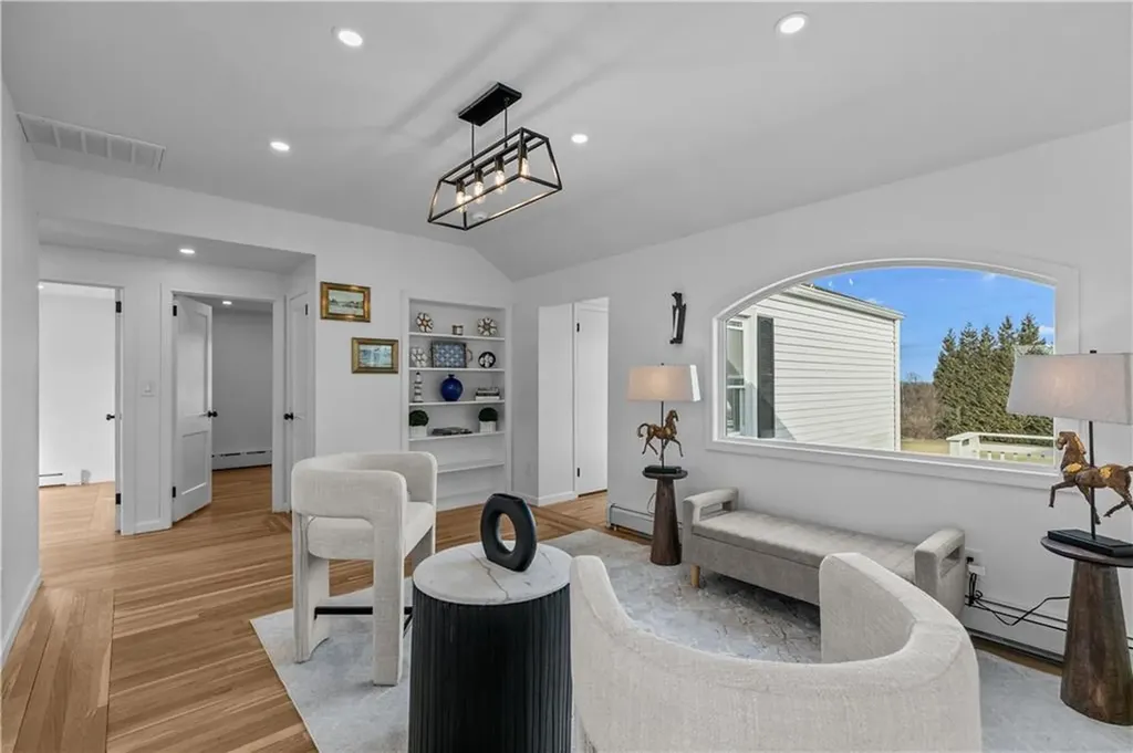 1625 East Main Road Portsmouth RI 02871