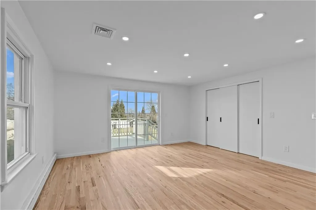 1625 East Main Road Portsmouth RI 02871