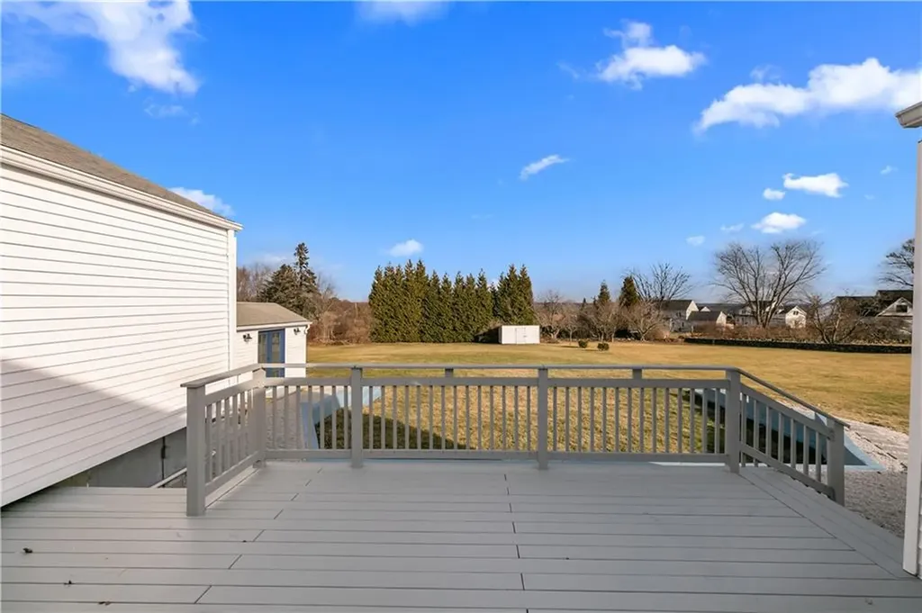 1625 East Main Road Portsmouth RI 02871