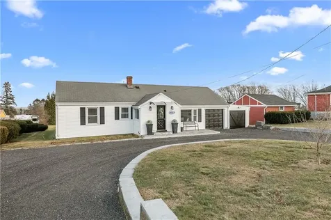 1625 East Main Road Portsmouth RI 02871